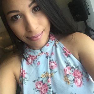 Meet your Posher, Yessica